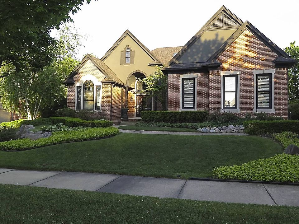 1st image of 22598 Autumn Park Blvd