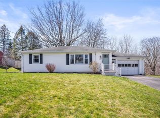 127 Burnham Hts, Palmyra, NY 14522