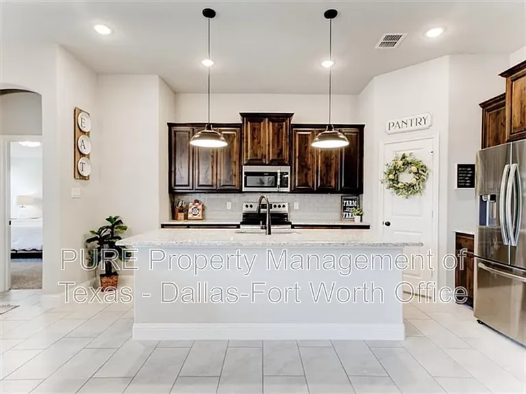 1612 Town Creek Cir — Photo 13