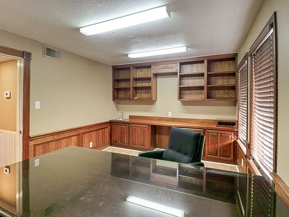 Office 2 of 5 offices at 3434 Common St, Lake Charles LA