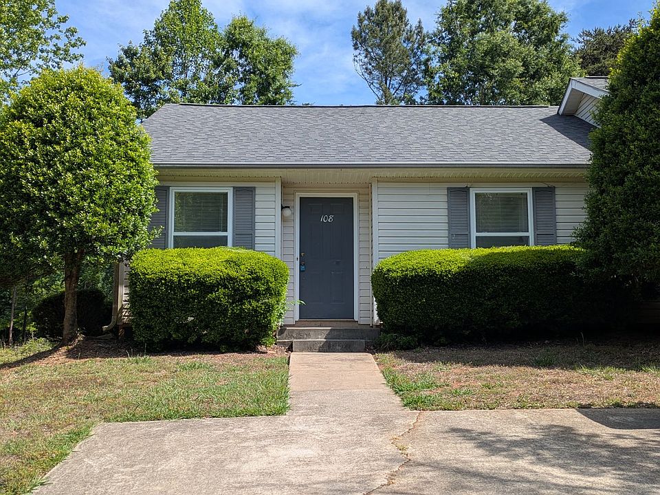 1st image of 108 Bogey Ln