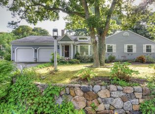 148 Robbins St, Osterville, MA 02655
