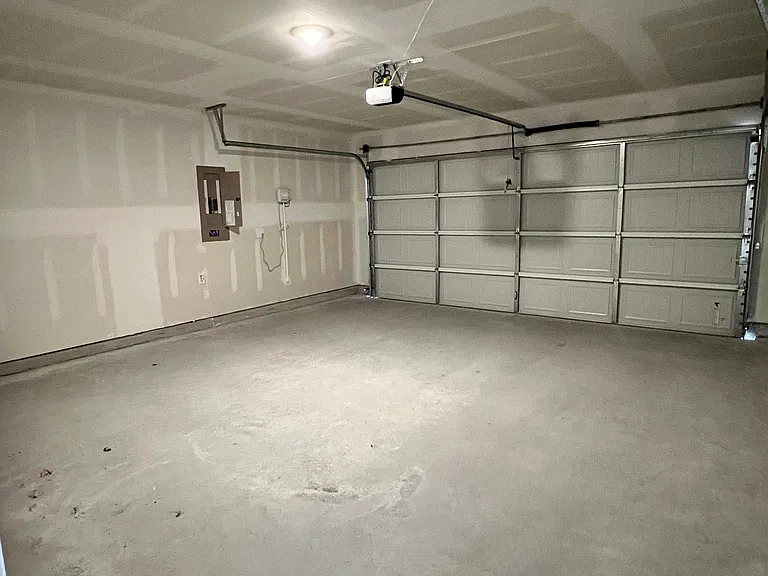 921 Mossycup St — Photo 21