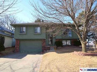 16419 Weir St, Omaha, NE 68135