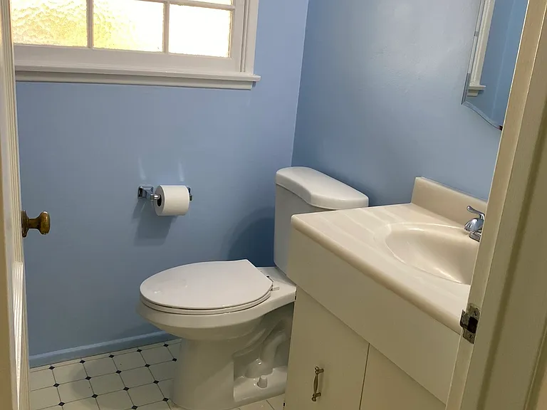 2347 Josie Ave — Photo 10