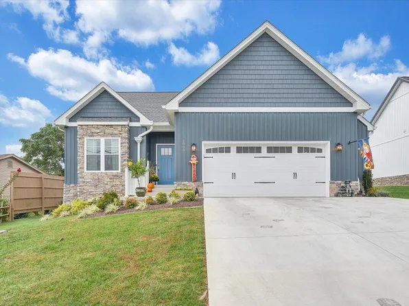 1800 W Ruritan Rd, Roanoke, VA 24012