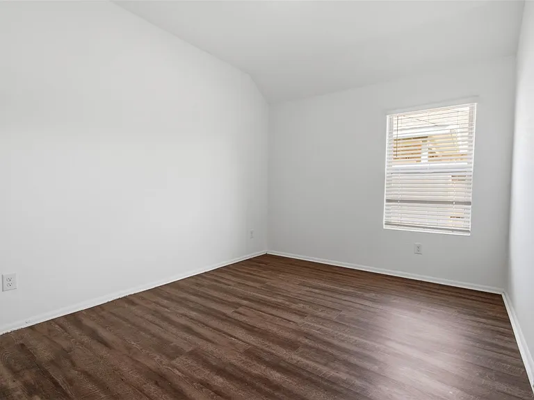 5111 Winslow Grove Dr — Photo 18