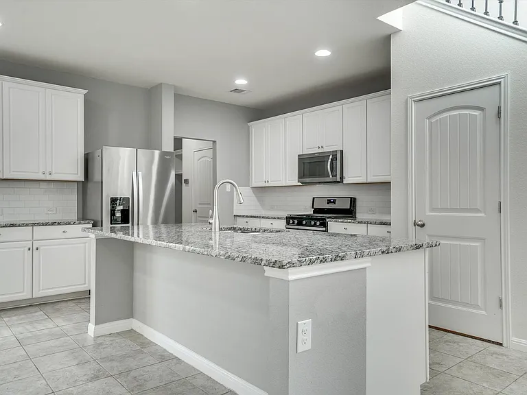 177 Diamond Point Dr — Photo 3