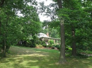 92 Forest Rd, Bradfordwoods, PA 15015