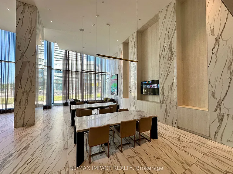 448 Burnhamthorpe Rd W — Photo 28