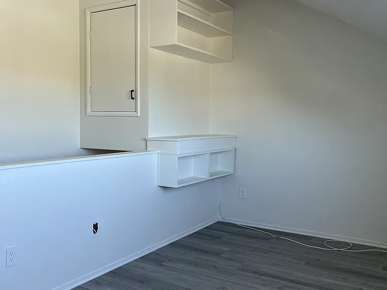 Third Bedroom (loft)