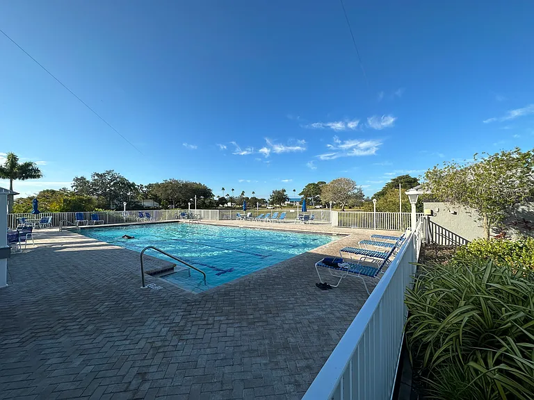 1233 Spoonbill Landings Cir — Photo 35