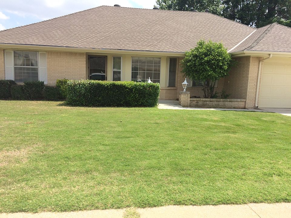 1st image of 36 SW 101st St