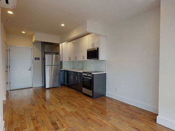 5th image of 13828 Queens Blvd APT 4B