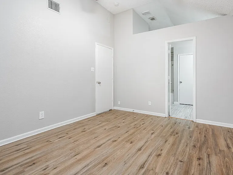 1307 Jasmine Dr — Photo 9