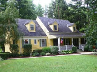910 W 3rd St, Connersville, IN