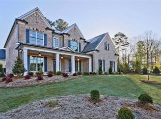 2749 Oak Glen Manor Rd, Decatur, GA 30033