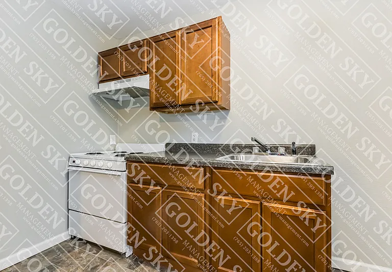2404 State St #4 — Photo 4