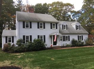 11 Harvest Ln, Hingham, MA 02043