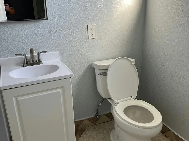 5943 Limonite Ave #D — Photo 11
