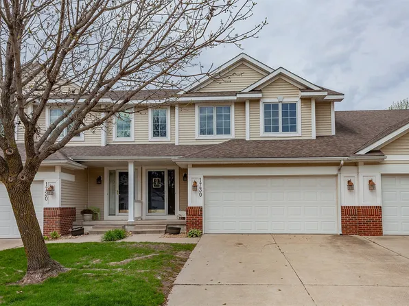 1730 Waters Edge Dr, Pleasant Hill, IA 50327