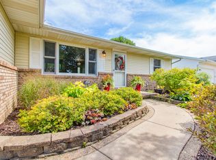 2105 Century Dr, Eureka, IL