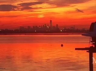 721 Shad Creek Rd, Far Rockaway, NY 11693