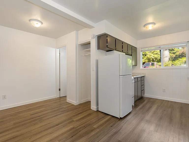 Timberline Apartments — Photo 18