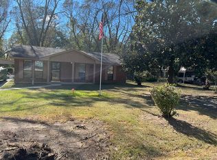 137 Mallory Ln, Elmore, AL 36025