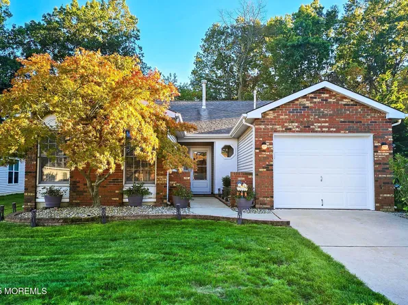 1392 Gleniffer Hill Road, Toms River, NJ 08755