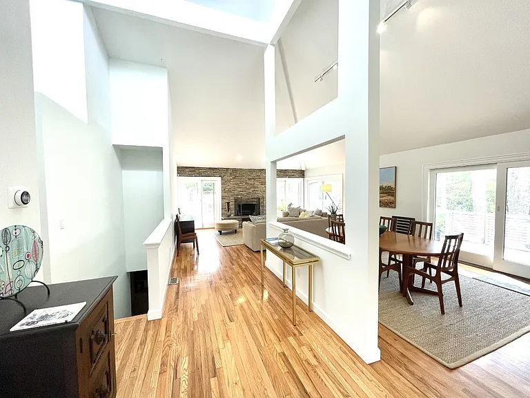 Peconic Hills Dr — Photo 5