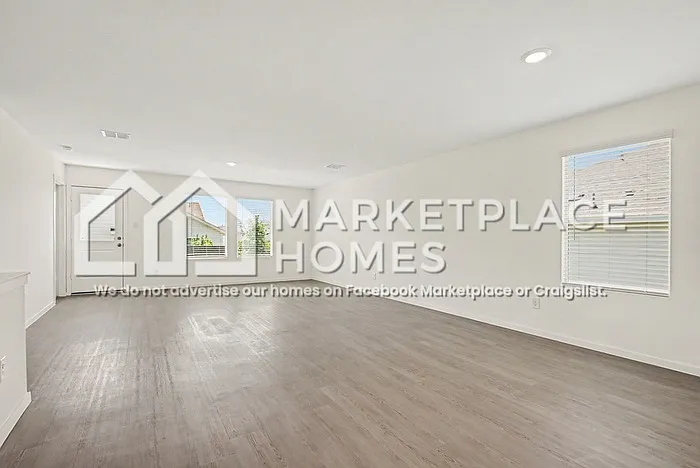 10749 Revolver Dr — Photo 5