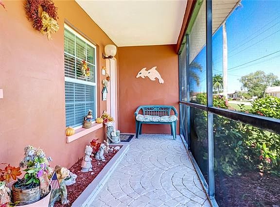 Home For Sale In Cape Coral