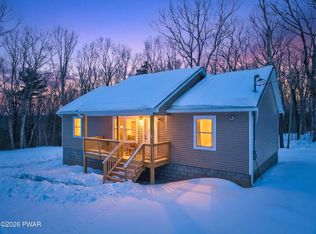 150 Cree Rd, Shohola, PA 18458