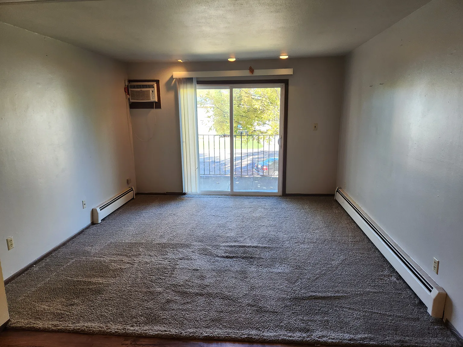 1 bed, 900 sqft, $975 — Photo 4