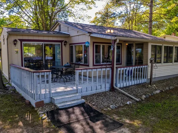 524 Hilo Rd, Gladwin, MI 48624