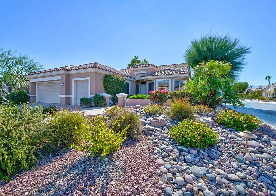 37127 Turnberry Ln