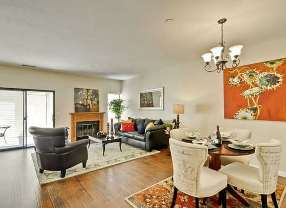 4th image of 975 La Mesa Ter Unit G