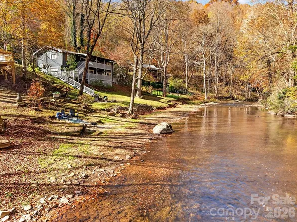 228 White Oak Rd, Waynesville, NC 28785
