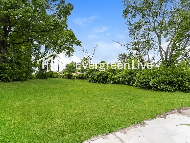2305 Compton Rd — Photo 15