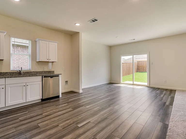 778 Camden Dr — Photo 19