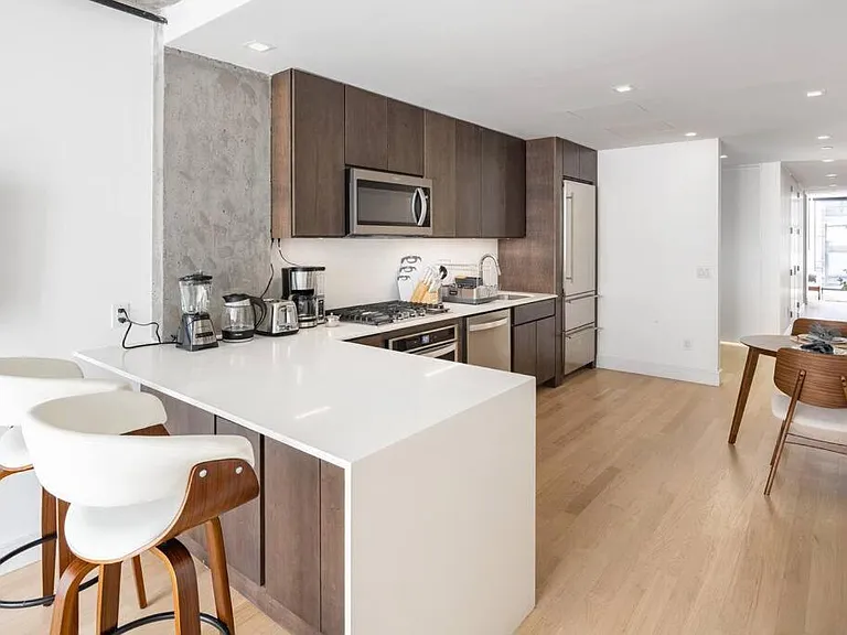 132 W 26th St #8 — Photo 4