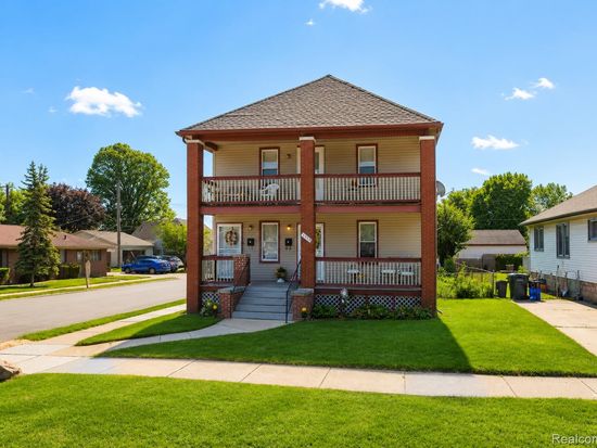 1555 Lafayette Blvd, Lincoln Park, MI 48146