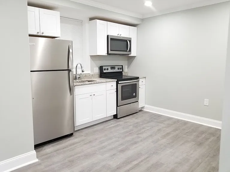 4569 Macarthur Blvd NW — Photo 20
