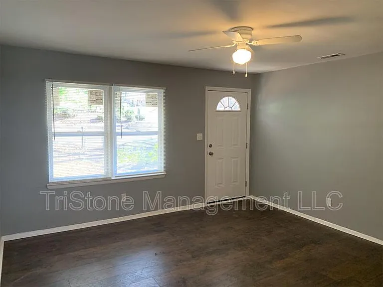 3000 Rodman St — Photo 3