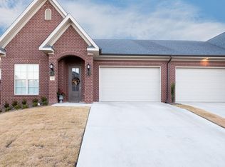 200 Chenal Village Ln, Little Rock, AR 72223