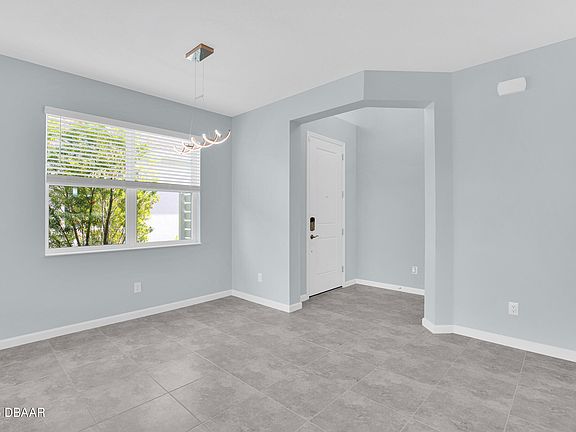 4th image of 484 Margaritaville Ave