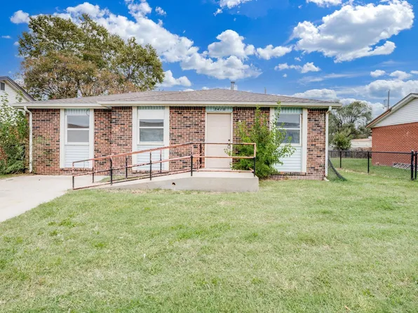 2410 W Haskell St, Wichita, KS 67213
