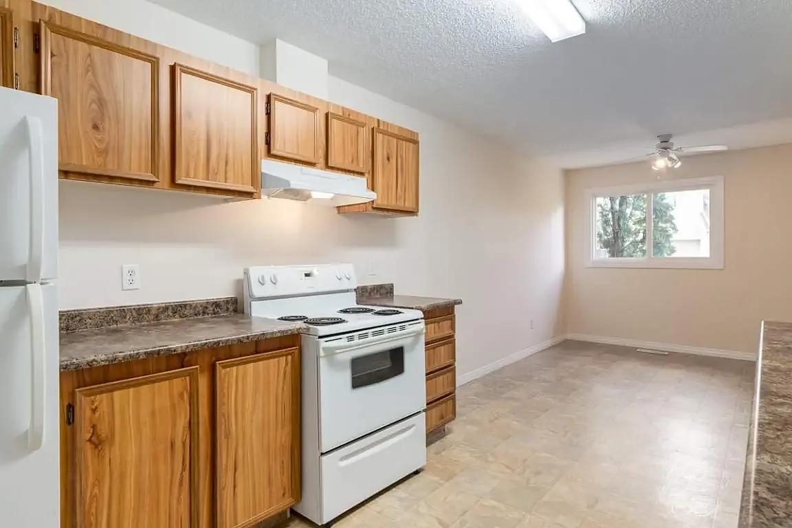 Hooke County Townhomes — Photo 4