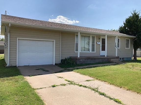 2nd image of 620 E 6th St